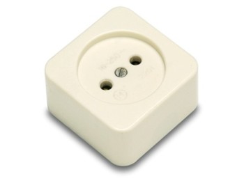 Base elec 54x54x32 sup 10a-250v polic/porc bl 2201 famat