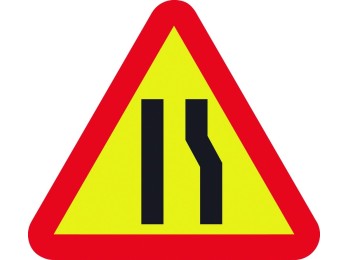 Señal vial 700x700mm metalica estrechami calzada dcha v11010